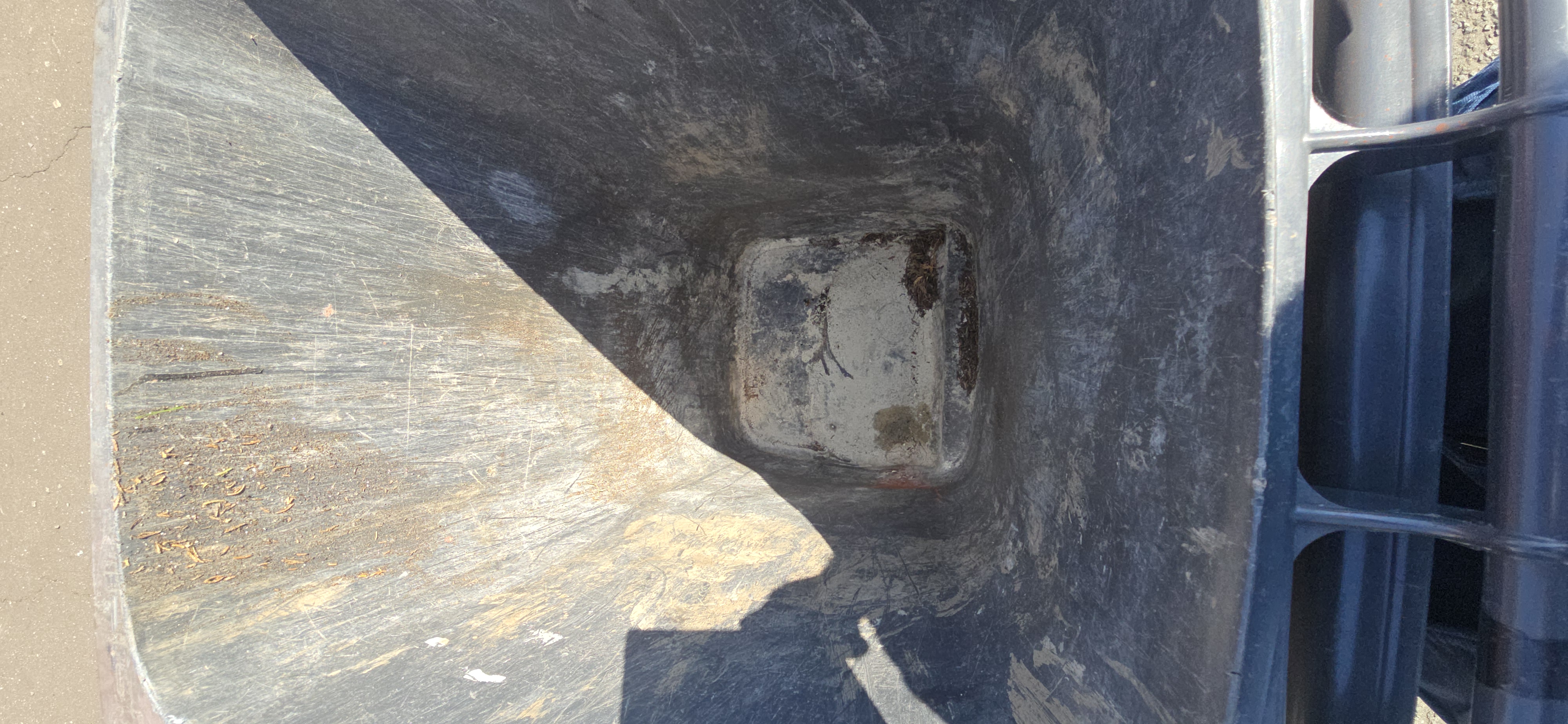 Bin cleaning larkhall — before